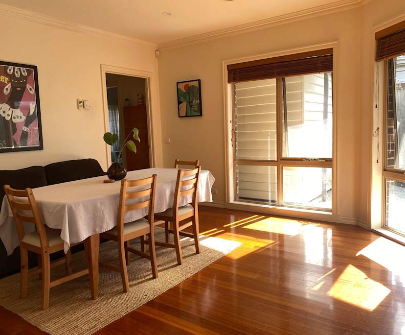 Room in a share house