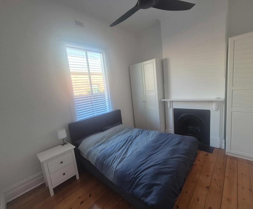 Room in a share house