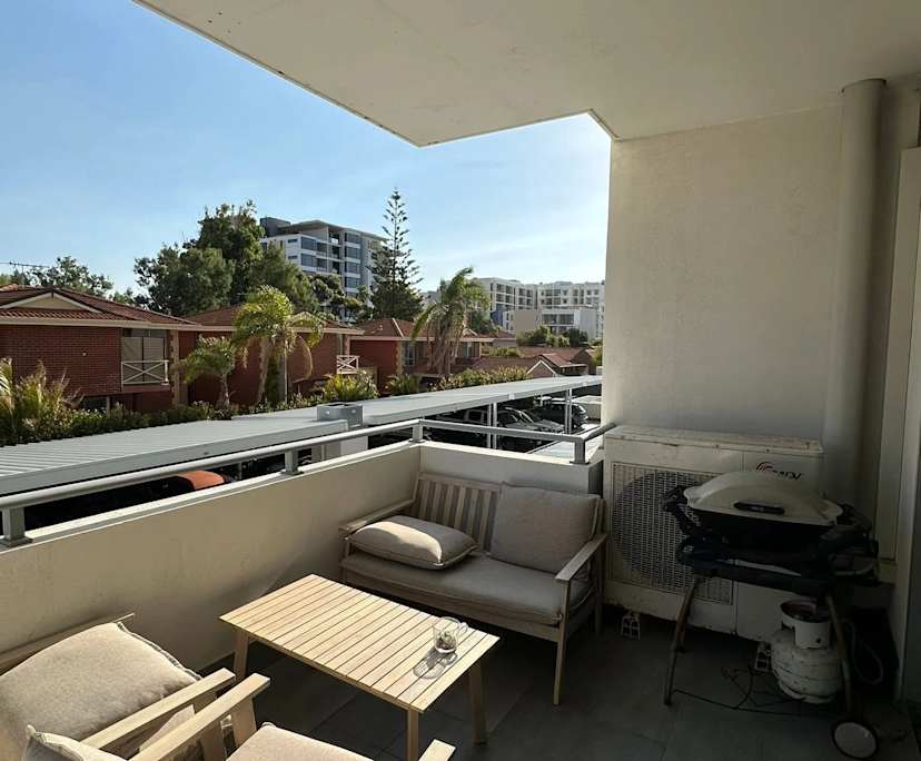 $800, 1-bed, 1 bathroom, Scarborough WA 6019