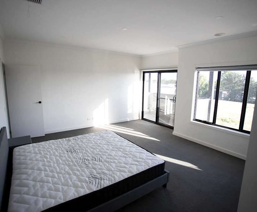 $250-350, Share-house, 2 rooms, Officer VIC 3809, Officer VIC 3809
