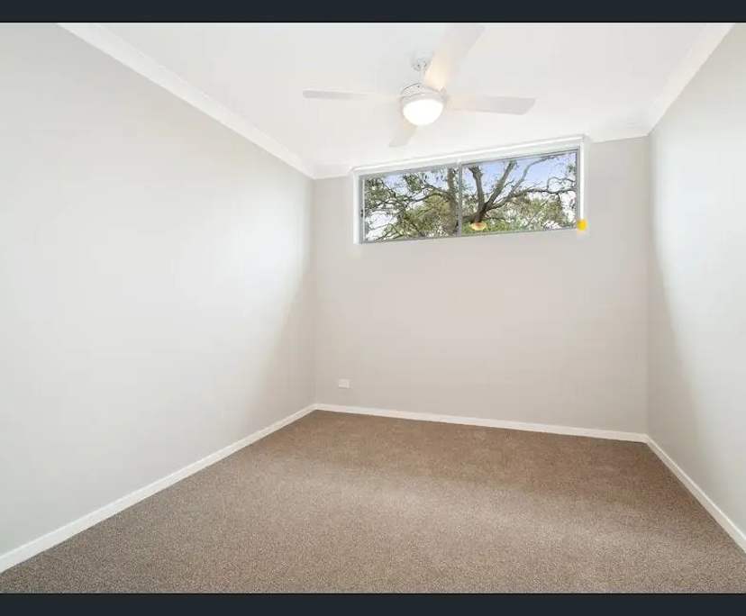Unfurnished room with own bathroom