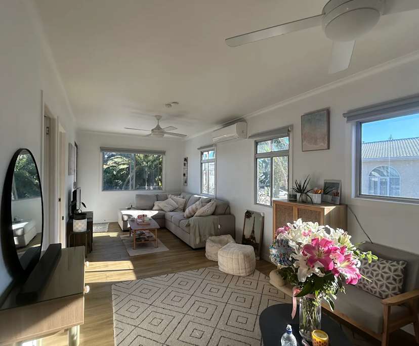 Room in a share house