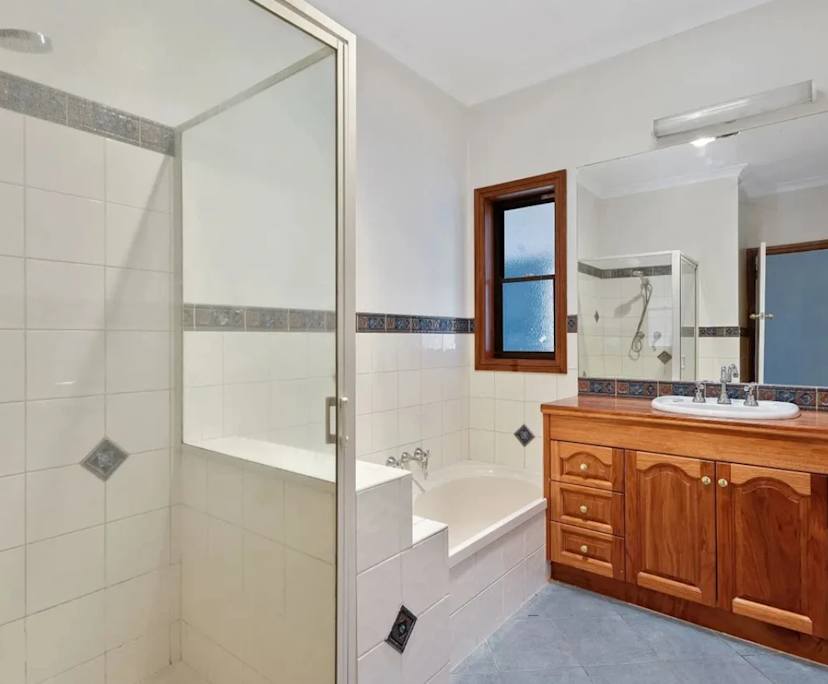 Unfurnished room in a share house