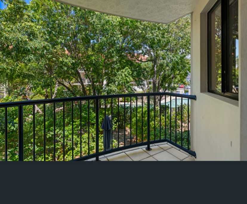 $370, Flatshare, 2 bathrooms, Mermaid Beach QLD 4218