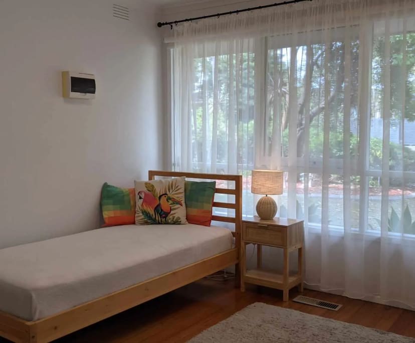 Room in a share house