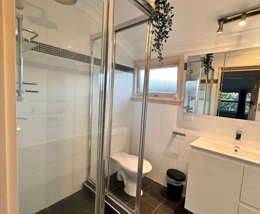 $300, Flatshare, 6 bathrooms, Sylvania NSW 2224