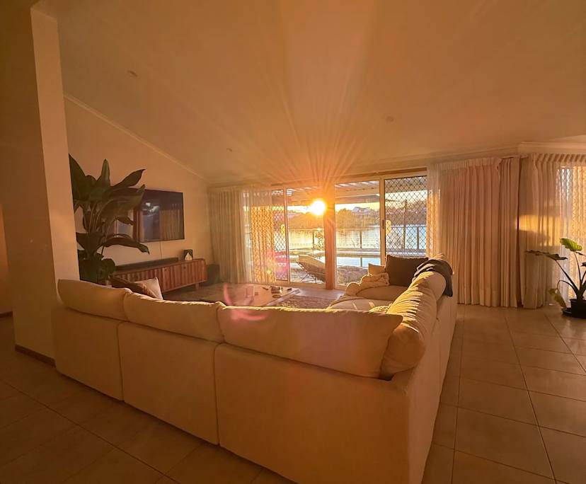 Unfurnished room in a share house