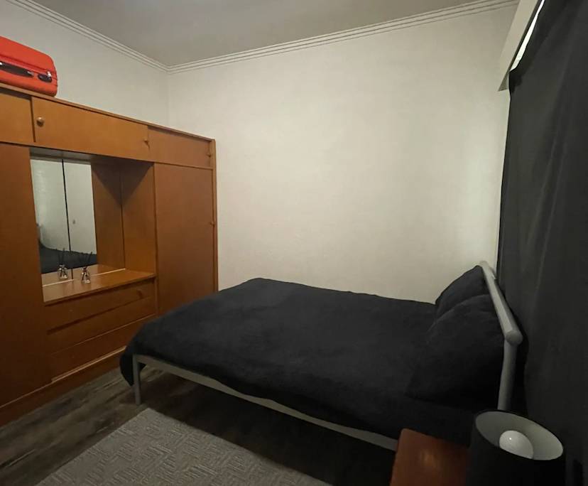 Room in a share house