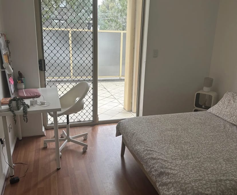 Unfurnished room in a flatshare