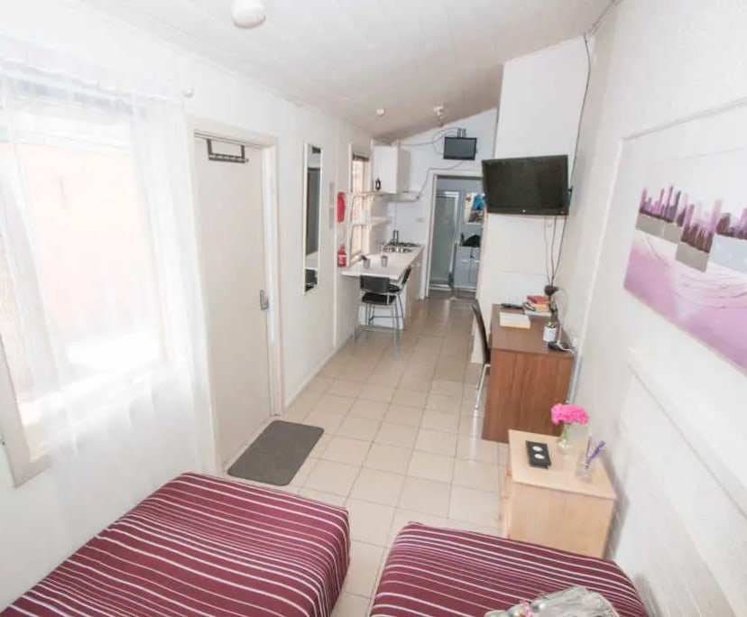 $500, Studio, 1 bathroom, St Kilda VIC 3182