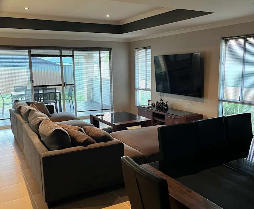 Unfurnished room in a share house