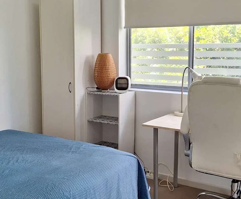 $285, Flatshare, 4 bathrooms, Labrador QLD 4215