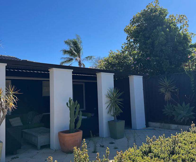 Whole property with 3 rooms for rent