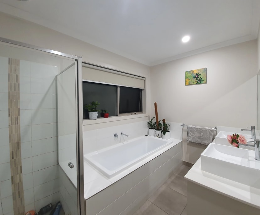 Room for Rent in Greenvale, Melbourne 280, Flexib...