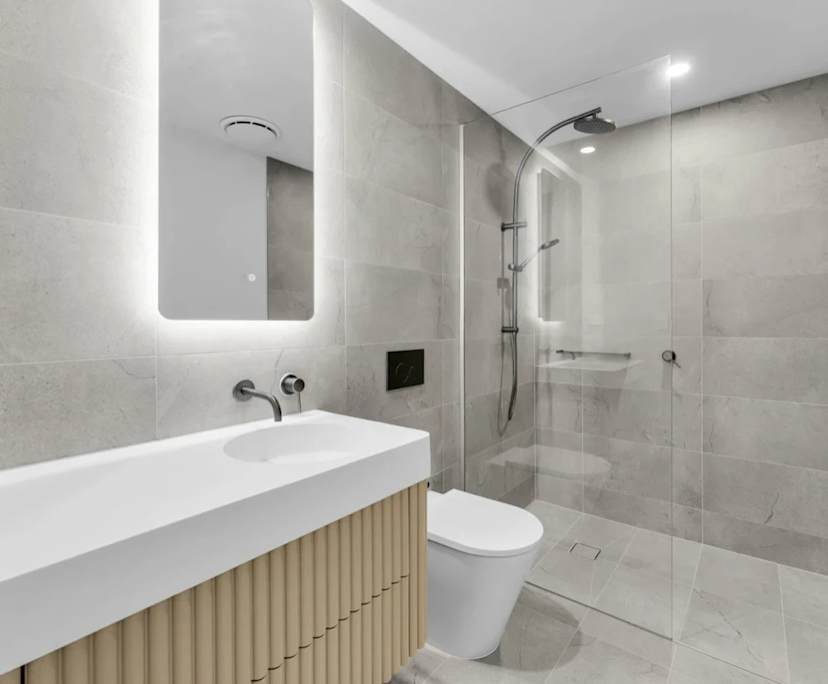 Unfurnished room with own bathroom