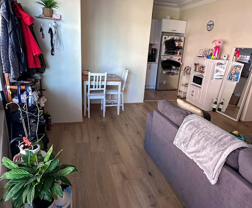 Whole property with 2 rooms for rent