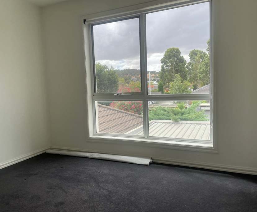 Unfurnished room with own bathroom