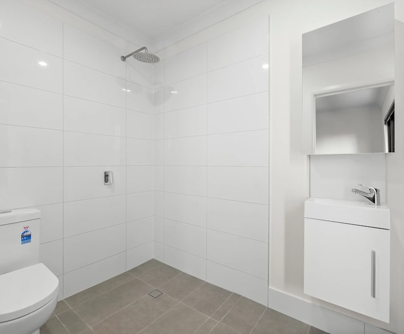 $295, Student-accommodation, 1 bathroom, Highgate Hill QLD 4101