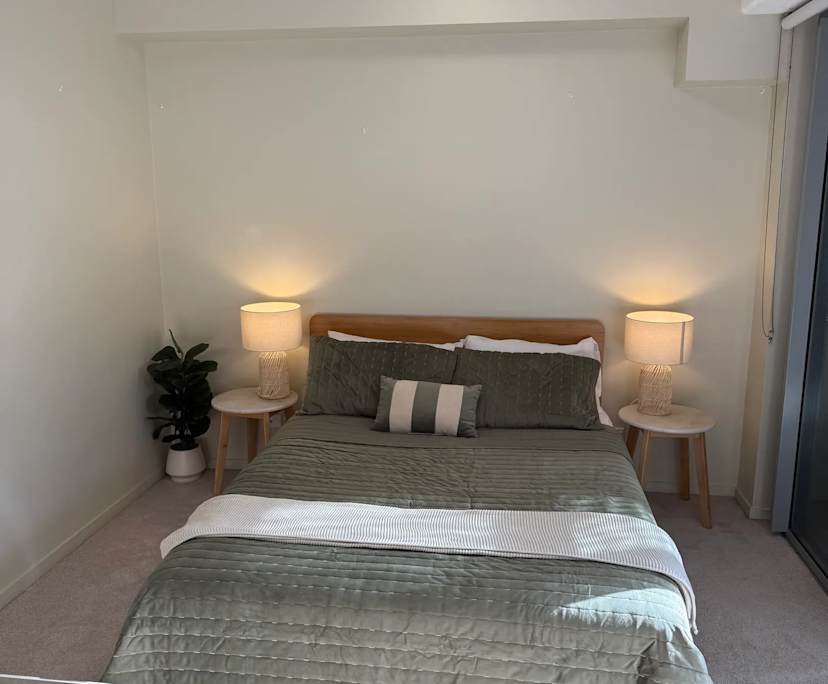 Furnished room with ensuite in a flatshare