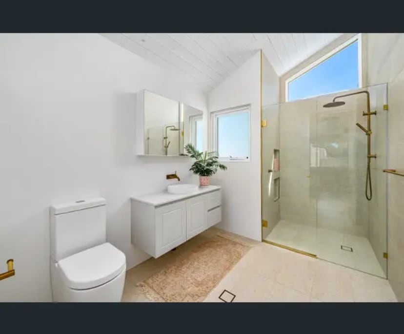 Furnished room with own bathroom