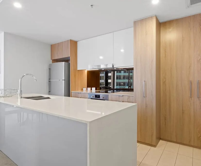 $850, Whole-property, 2 bathrooms, Brisbane City QLD 4000