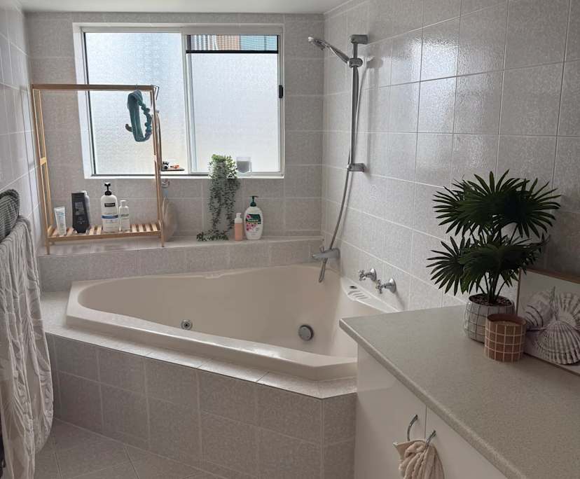 $450, Flatshare, 3 bathrooms, Palm Beach QLD 4221