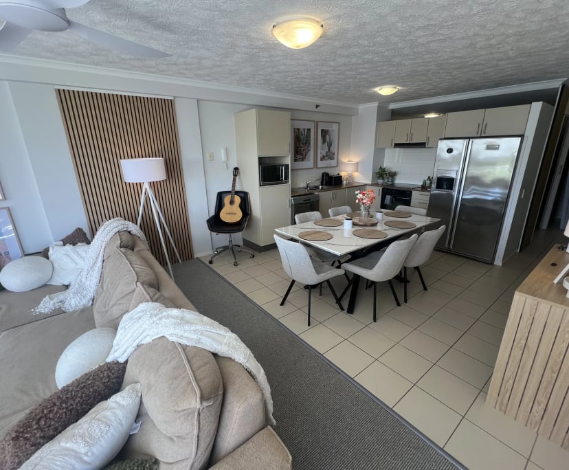 $1,200, 1-bed, 1 bathroom, Surfers Paradise QLD 4217