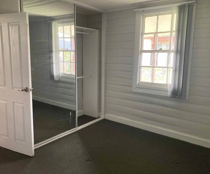Unfurnished room in a share house