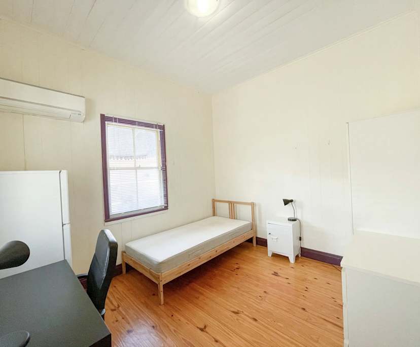 $280, Student-accommodation, 5 bathrooms, Annerley QLD 4103