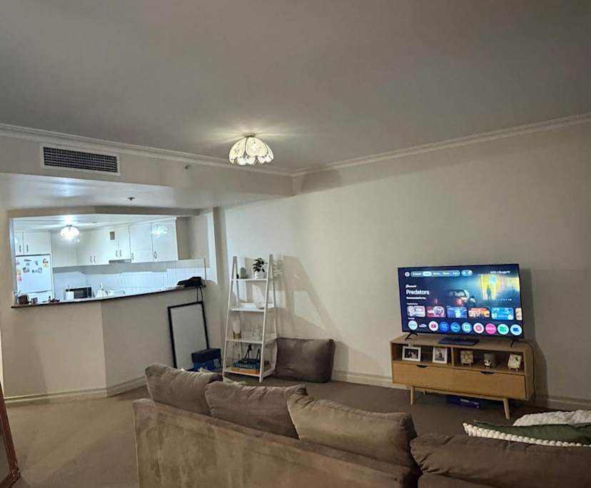 Furnished room in a flatshare