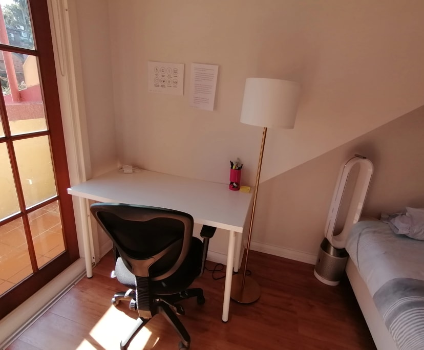 Furnished room in a share house