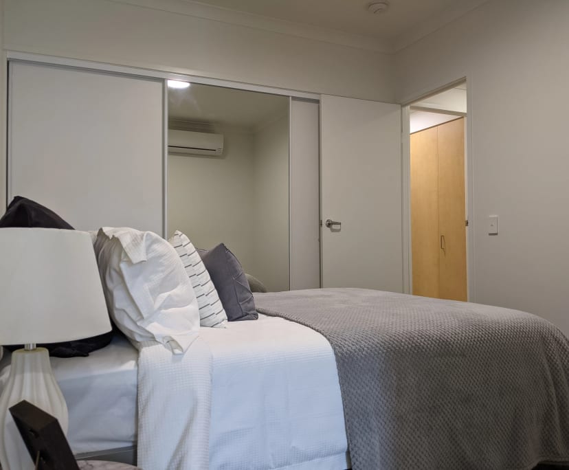 $300, Flatshare, 2 bathrooms, Petrie QLD 4502