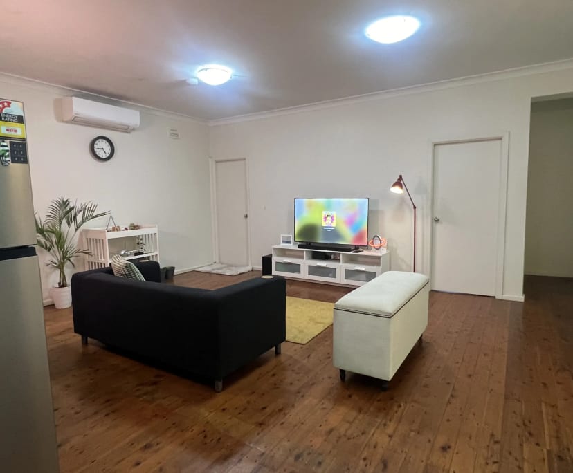 Furnished room in a flatshare