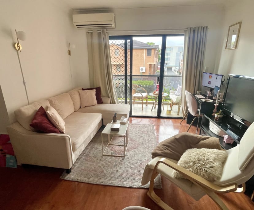 Furnished room with ensuite in a flatshare