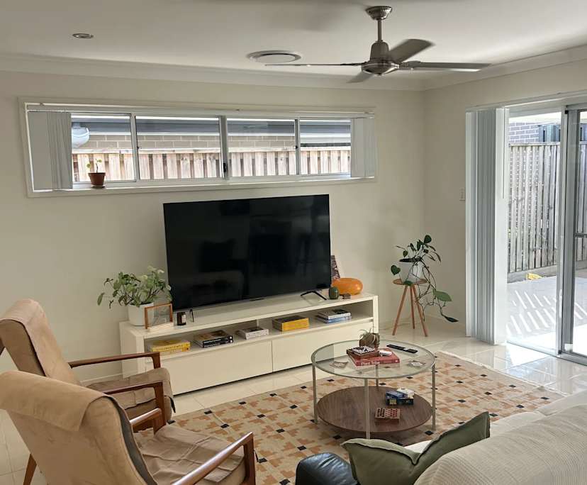 $275, Share-house, 3 bathrooms, Fitzgibbon QLD 4018