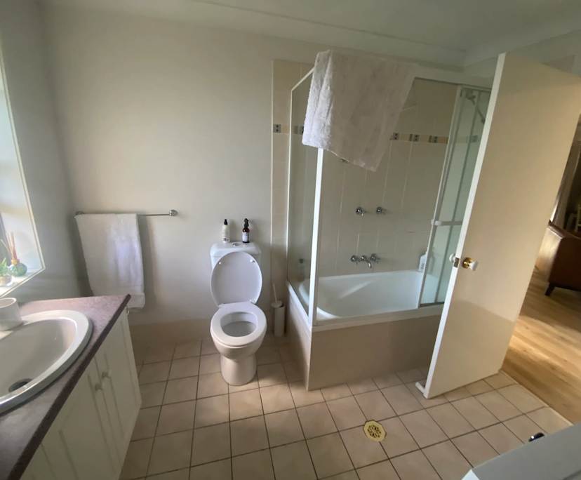 $920, Whole-property, 2 bathrooms, Burleigh Heads QLD 4220