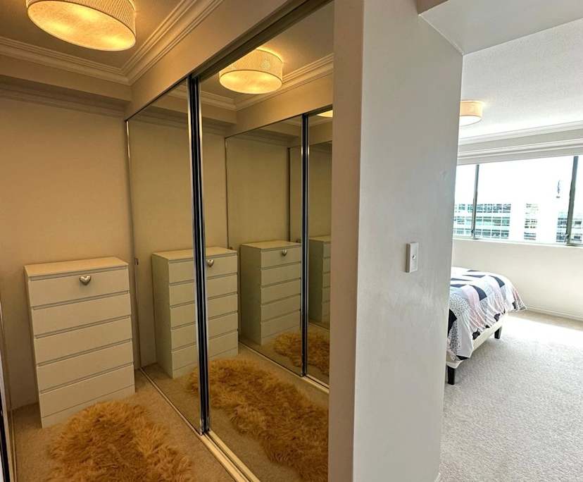 Furnished room with ensuite in a flatshare