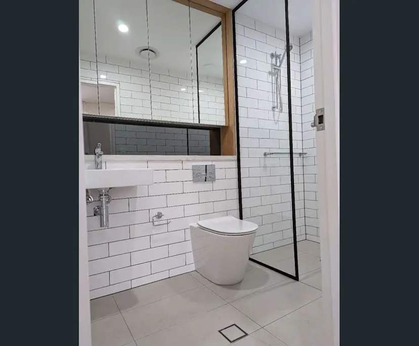 Room with ensuite in a flatshare