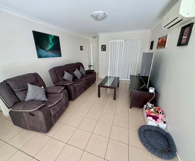 Unfurnished room with own bathroom