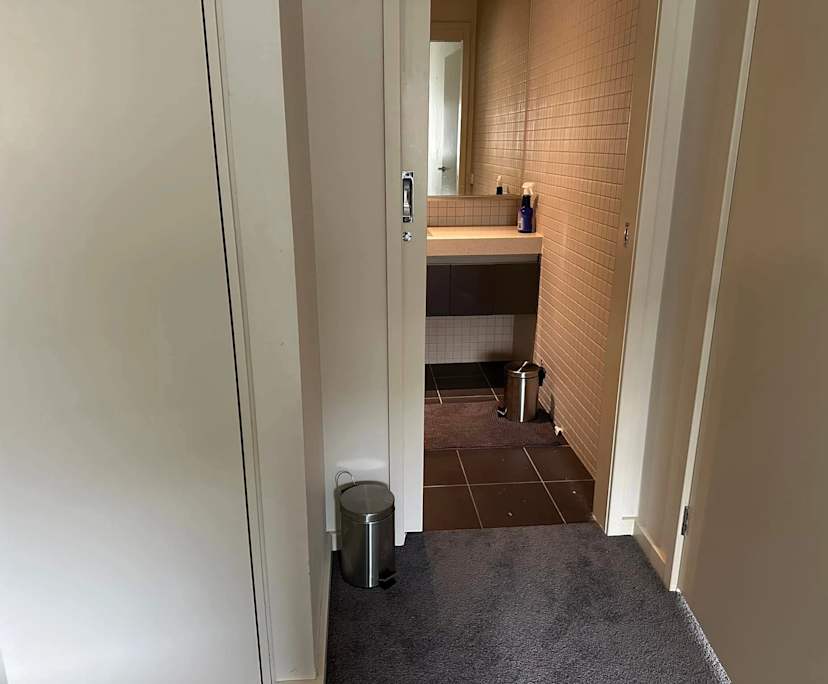 $410, Flatshare, 2 bathrooms, Port Melbourne VIC 3207