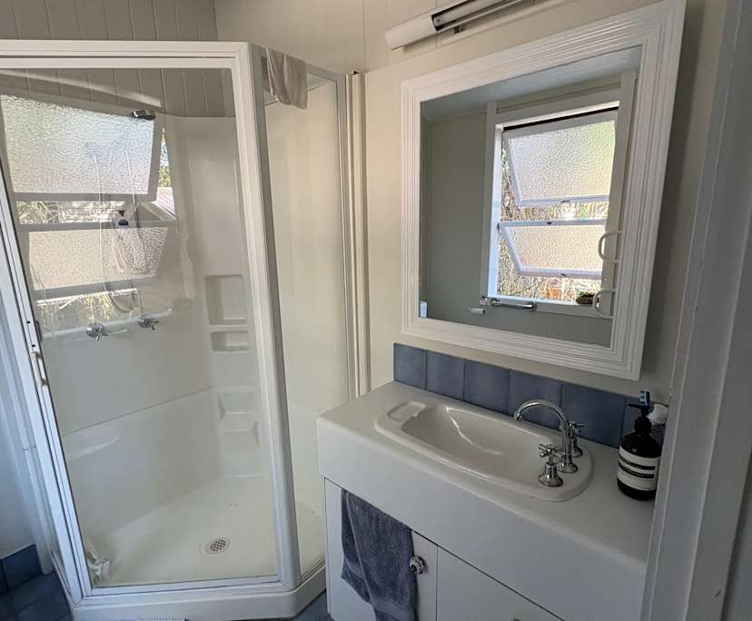 $365, Share-house, 2 bathrooms, Indooroopilly QLD 4068