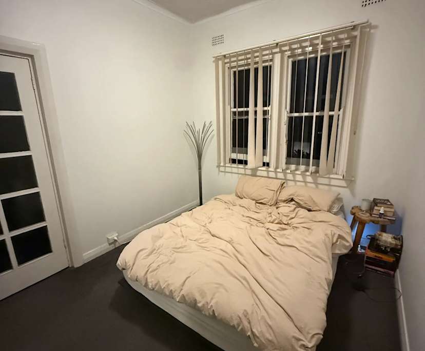 Furnished room in a flatshare