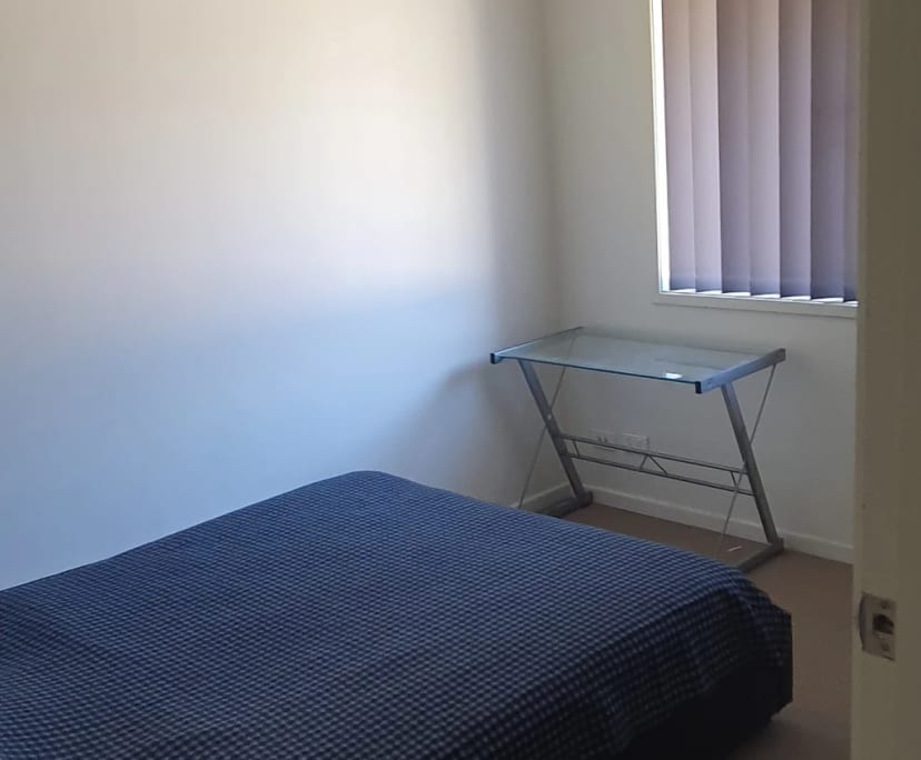 Room for Rent in Worongary, Gold Coast 320, Furni...