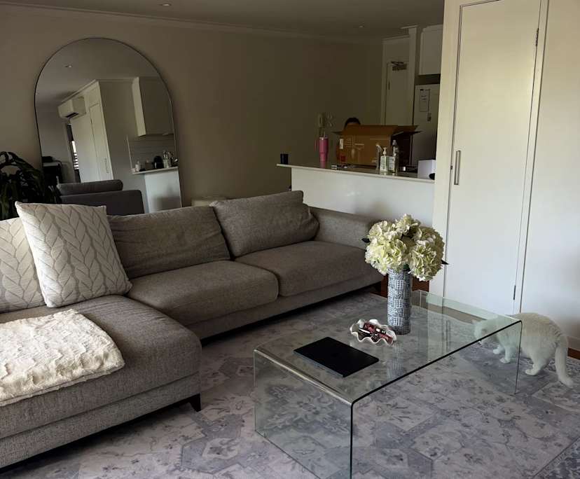 Unfurnished room with own bathroom