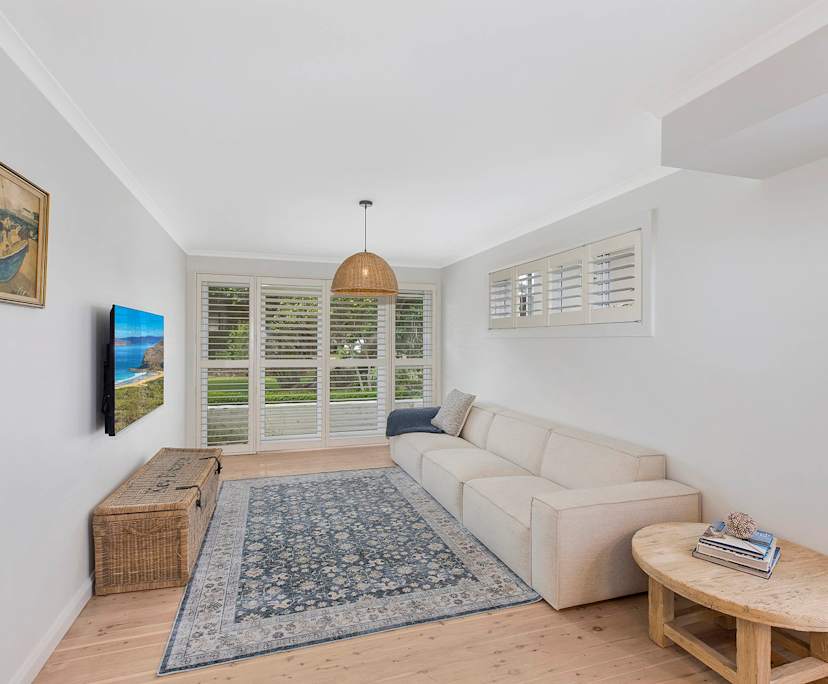 Whole property with 2 rooms for rent