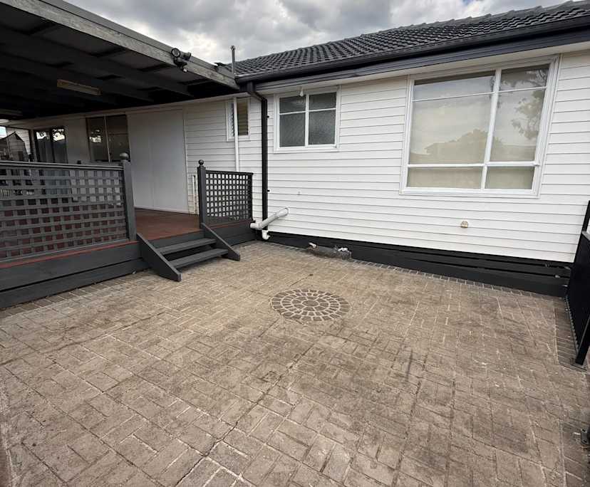 Room in a share house