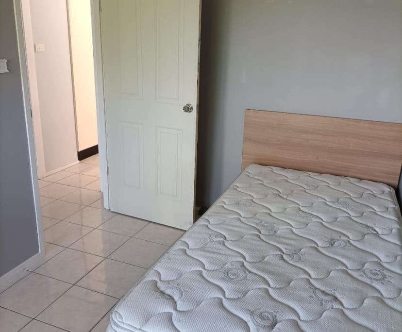 Furnished room in a share house