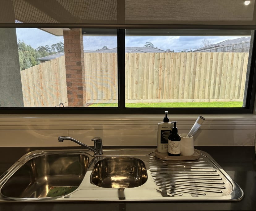 $300, Share-house, 4 bathrooms, Drouin VIC 3818