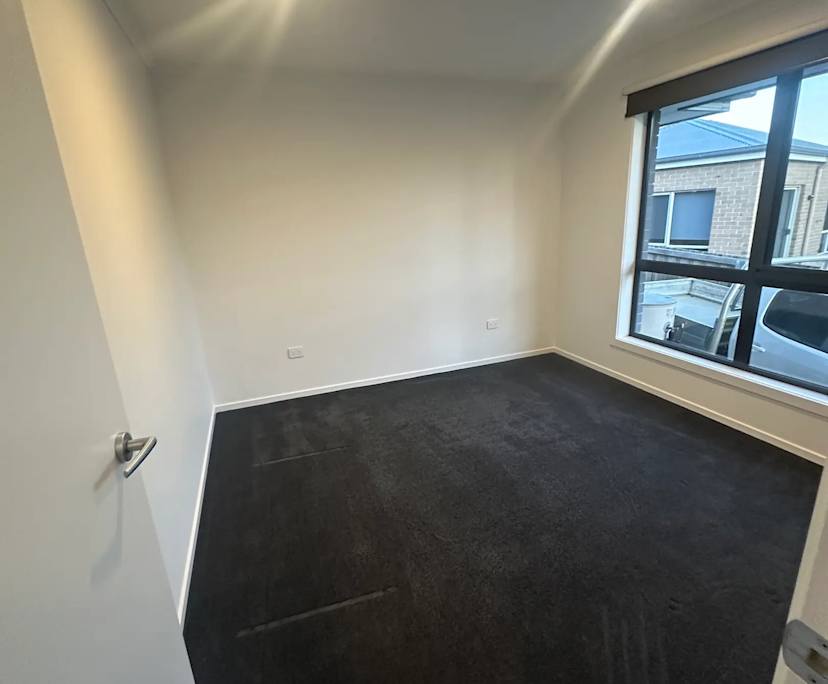 Unfurnished room in a share house