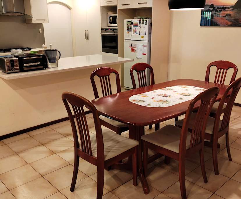 $280-450, Homestay, 2 rooms, Bull Creek WA 6149, Bull Creek WA 6149